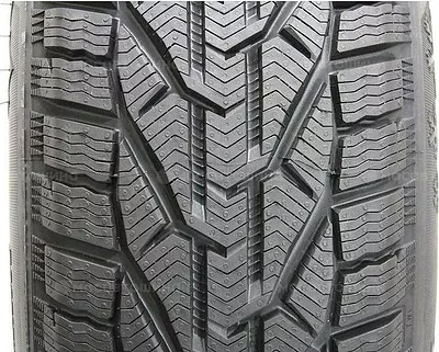 Kormoran Snow 215/40 R17 87V XL